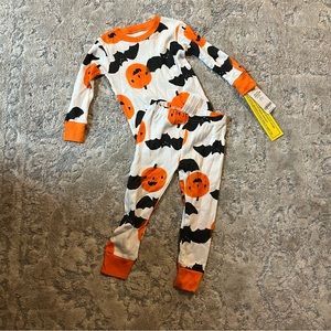 Carter’s NWT 18 month Halloween Pajamas